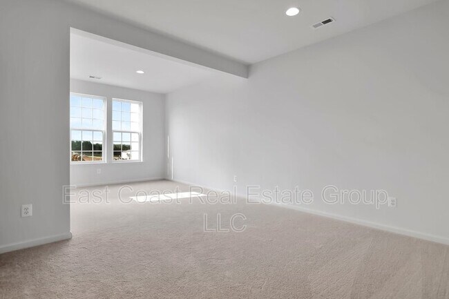 Building Photo - 153 Charterhouse St