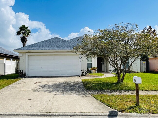 Primary Photo - Wonderful Family Home in Middleburg