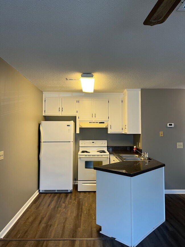 Building Photo - 104 Gunter Ln