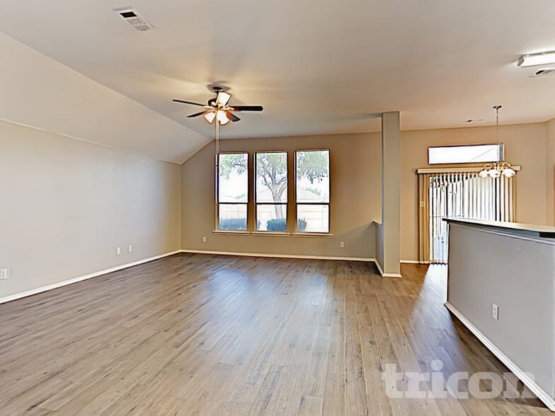 Building Photo - 2109 Pecan Creek Dr