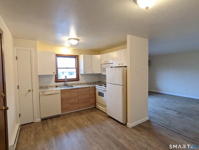 Building Photo - 177 Homestead St