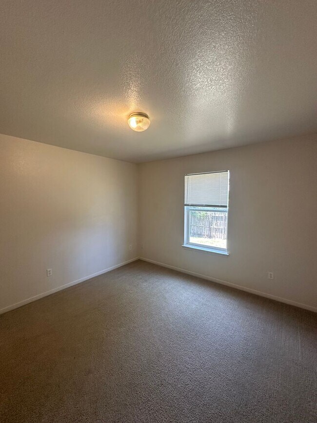 Building Photo - AVAILABLE SOON!