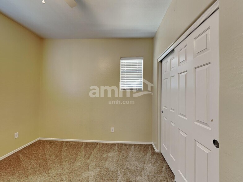 Building Photo - 5339 W Chisum Trl