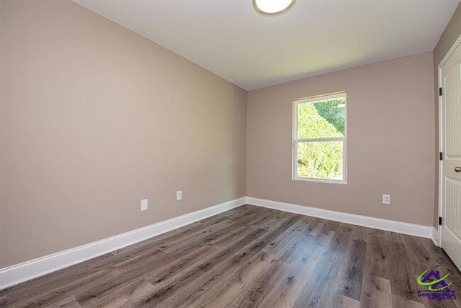 Building Photo - 401 Feagin Mill Rd