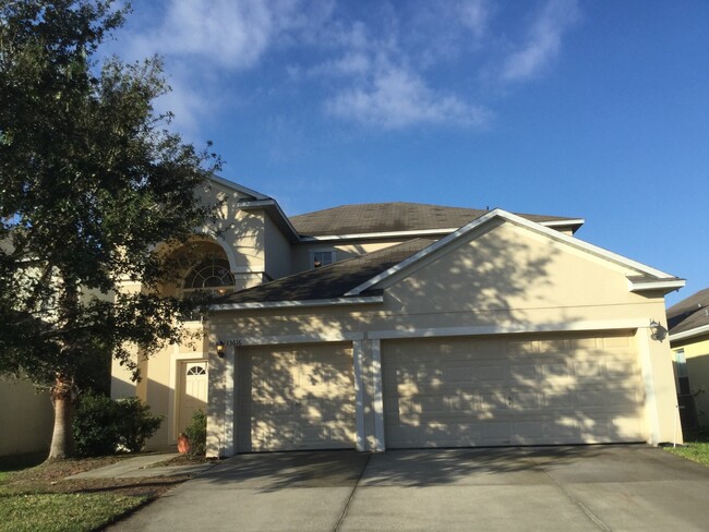 Building Photo - Spacious 3 bedroom, 3 bath, 3 car garage h...