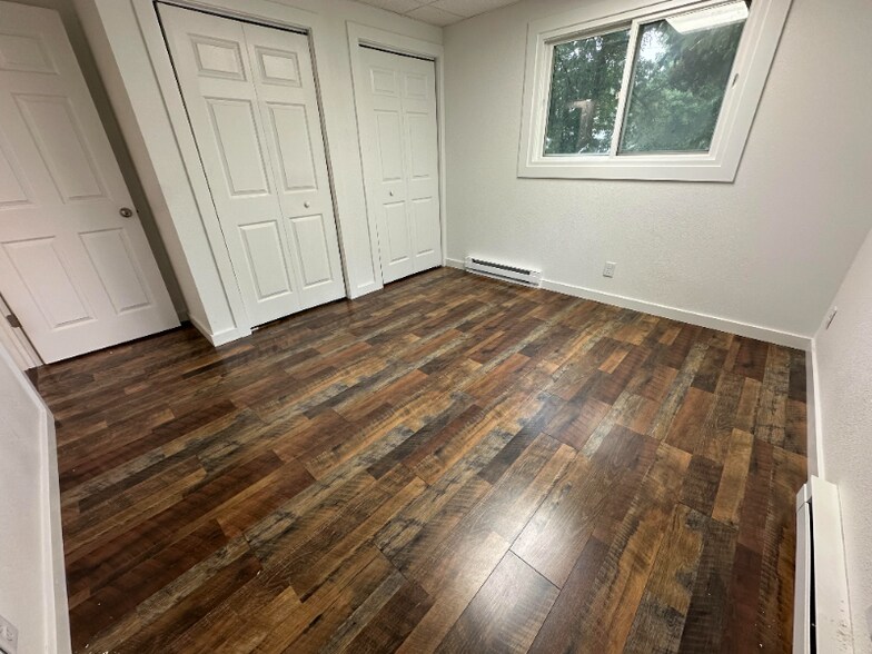 Building Photo - 124 Cherry Ave