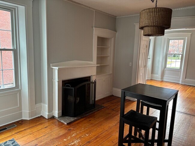 Building Photo - 126 High St