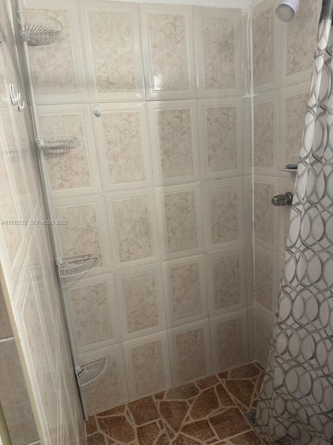 Building Photo - 861 W 32nd St