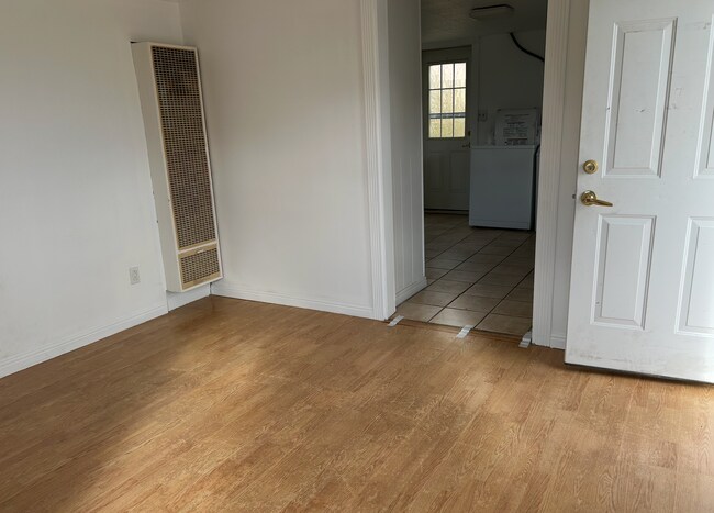 Building Photo - 239 S 200 W