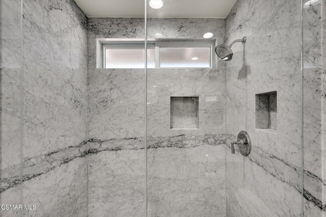 Building Photo - 2094 Bridgegate Ct