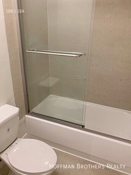 Building Photo - 1847 Winona Blvd