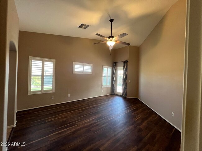Building Photo - 35282 N Shorthorn Trail