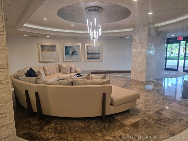 Building Photo - 3800 Galt Ocean Dr