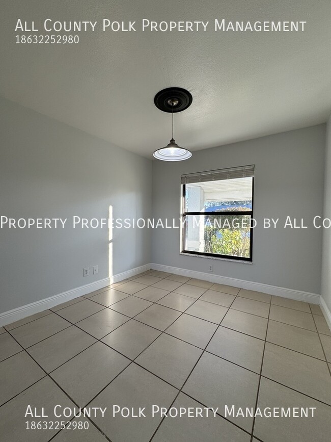 Building Photo - Spacious 3 Bedroom Home for Rent