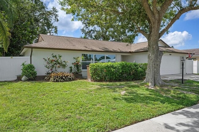 Building Photo - 1804 Oak View Dr
