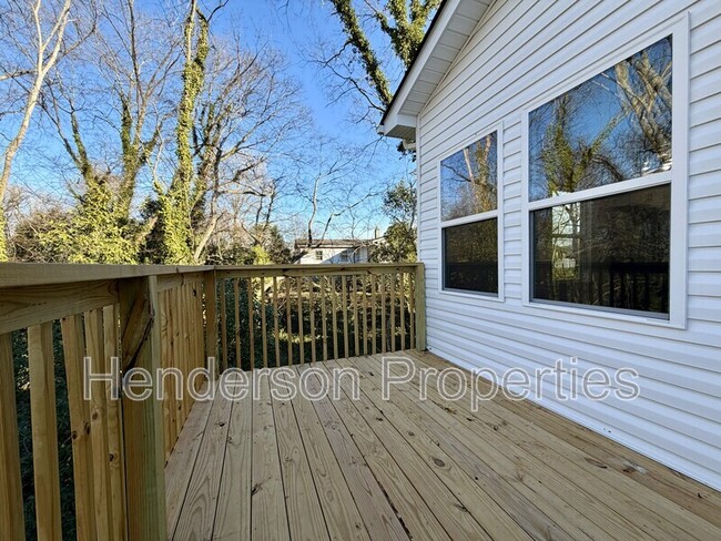 Building Photo - 75 Woodsdale Pl SE