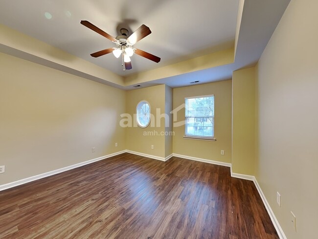 Building Photo - 906 Reedy Way