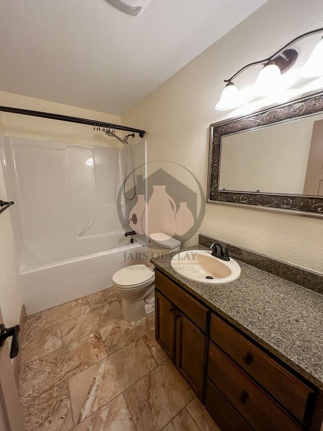Building Photo - Beautiful South Salem Home - MOVE IN READY!