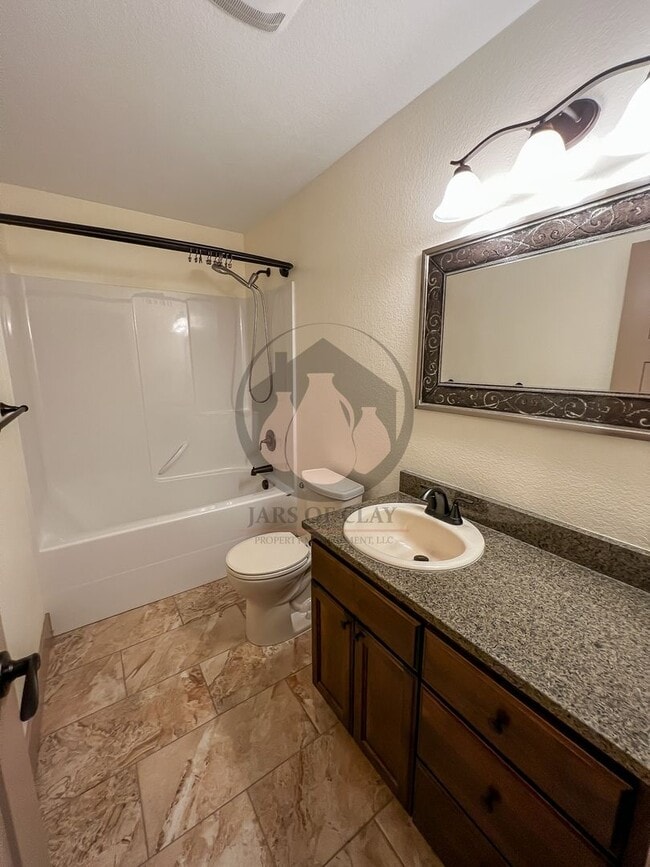 Building Photo - Beautiful South Salem Home