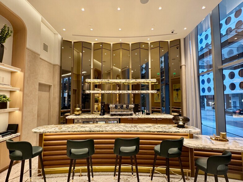 Building Photo - 77 SE 5th St