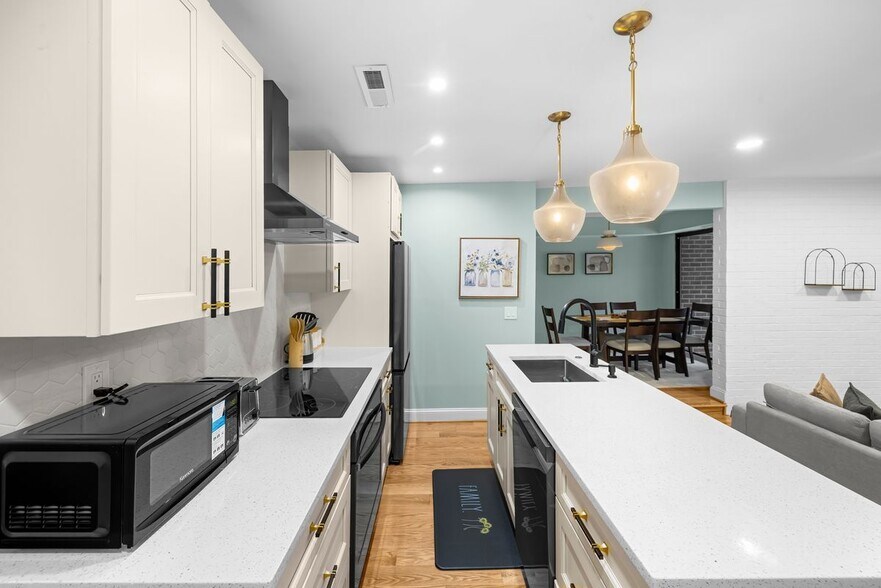 Building Photo - 9820 Georgia Ave