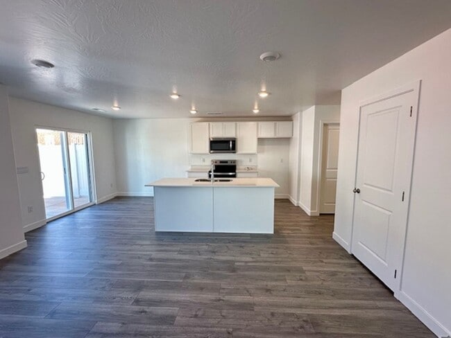 Building Photo - End Unit Townhome