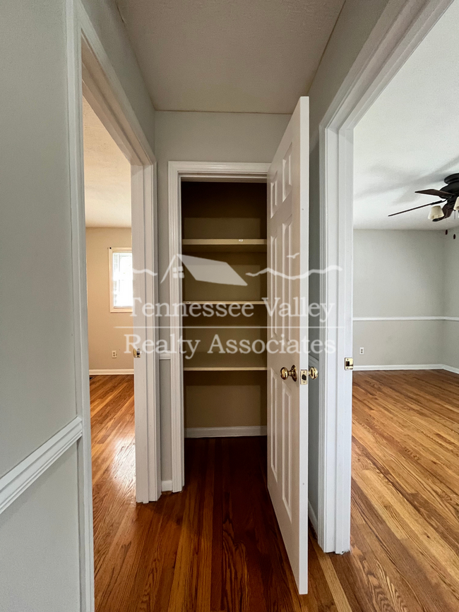 Building Photo - STUNNING 3 BED/2 BATH with Amazing Outdoor...