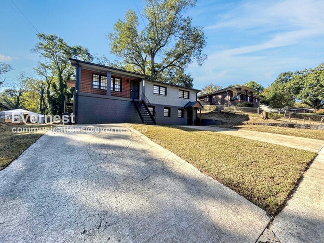 Building Photo - 1214 Calhoun Ave