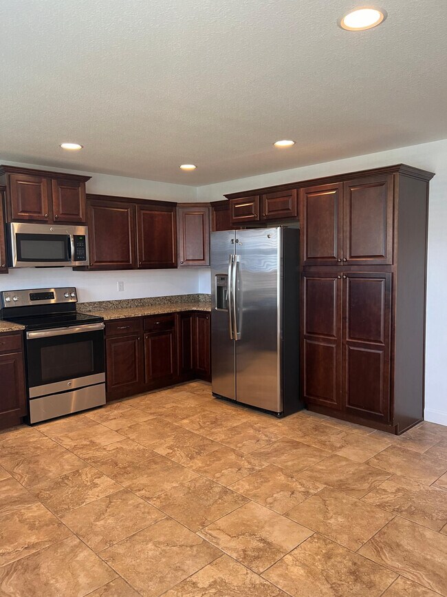 Building Photo - 7413 Pemberton Dr