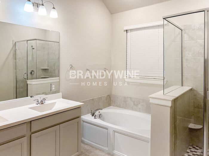 Building Photo - 9620 Oxbow Ln