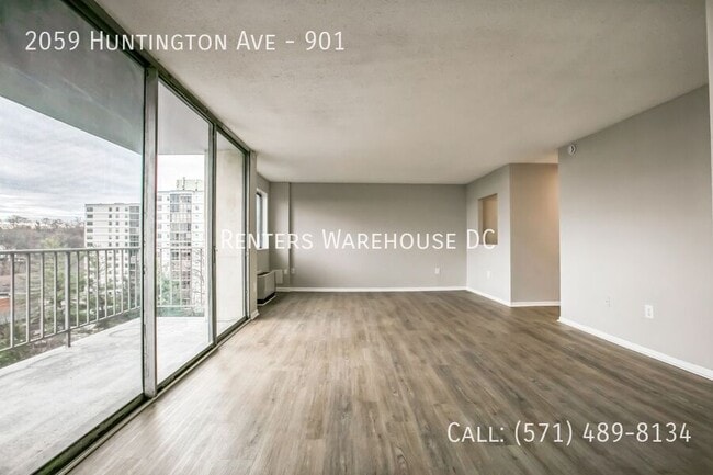Building Photo - 2059 Huntington Ave