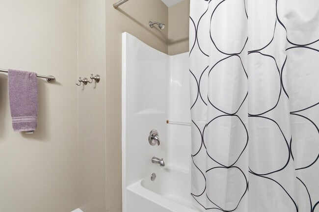 Building Photo - 2233 S Main St