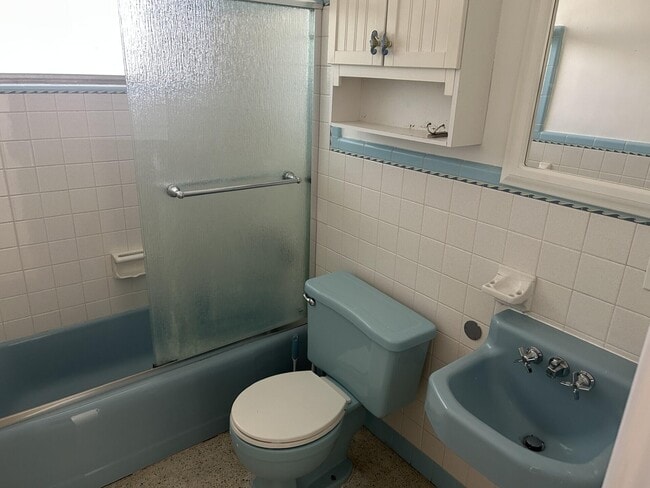 Building Photo - 396 Tequesta Dr