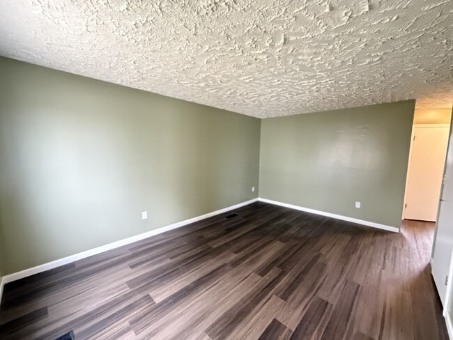 Building Photo - 122 Hathaway St