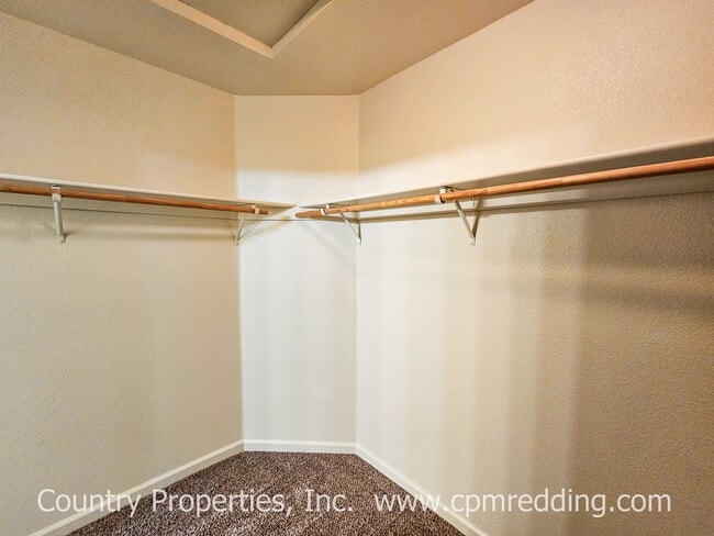 Building Photo - 3 Bedroom House on Cul-De-Sac Available Soon!