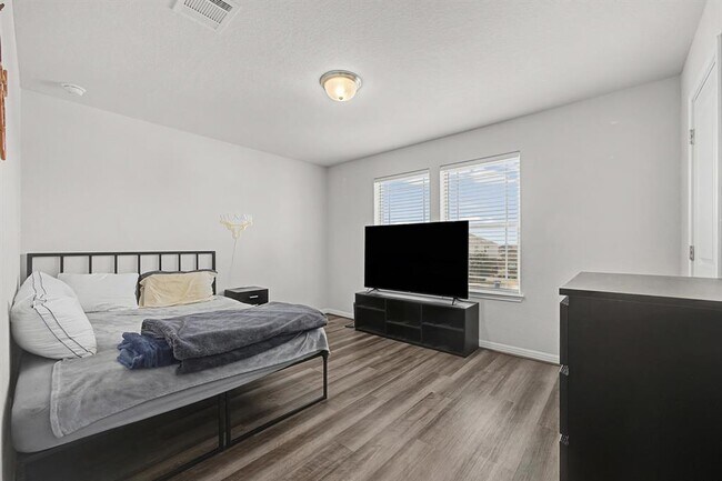 Building Photo - 5404 Bellissima Way