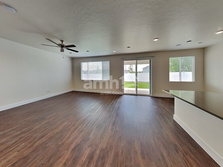 Building Photo - 1515 W Afton St