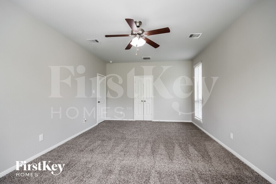 Building Photo - 18707 Antler Trails Court