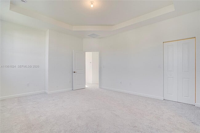 Building Photo - 2728 SE 24th Ct