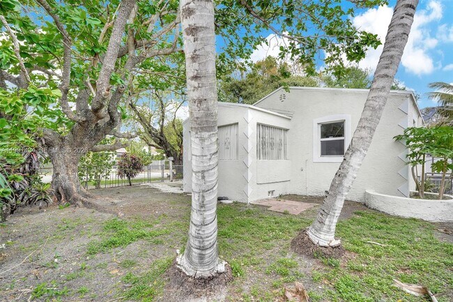 Building Photo - 299 NW 43rd St