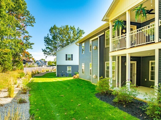 Building Photo - 70 Arcadia Ct