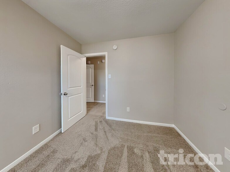 Building Photo - 624 Totem Trail Dr