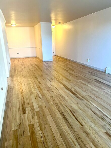 Building Photo - 4600 E Asbury Cir