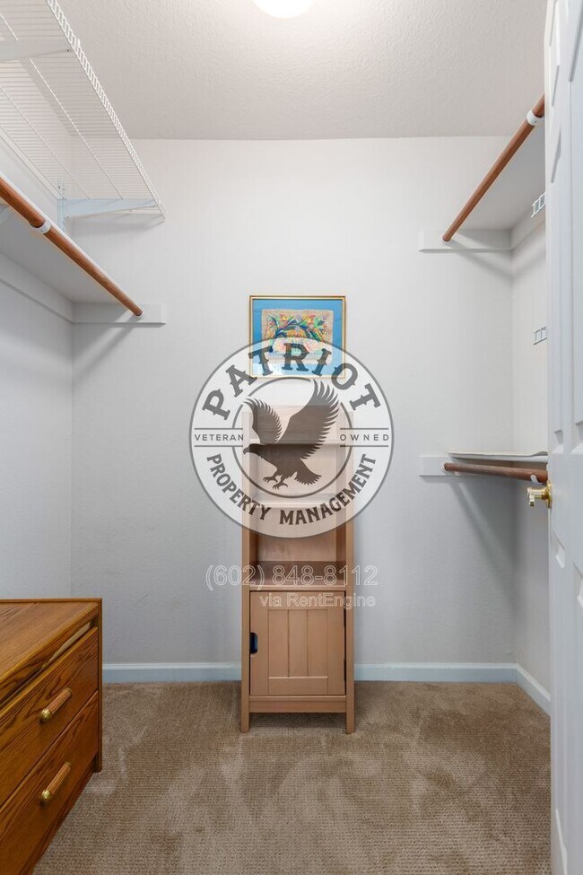 Building Photo - 9708 E Vía Linda