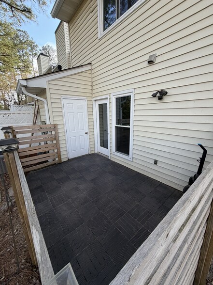 Building Photo - 3155 Cape Cir