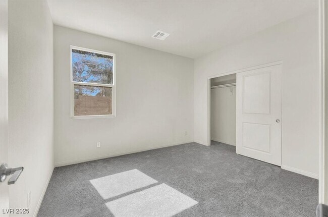 Building Photo - 4709 N Park St