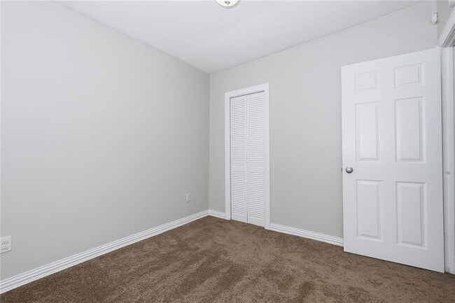 Building Photo - 1056 Grant Way SE