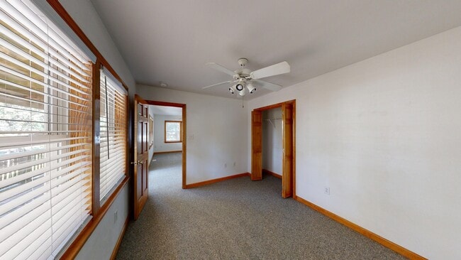 Building Photo - 237 Sir Richard E