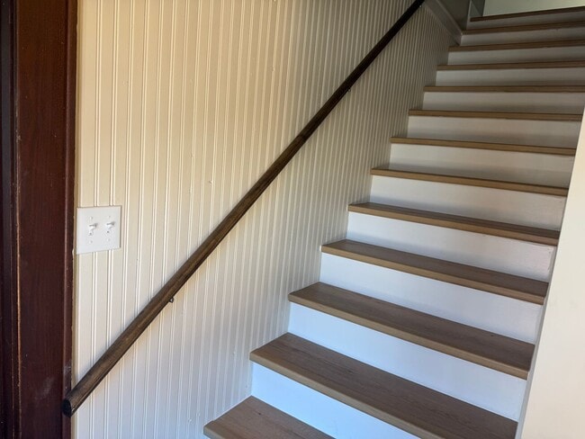 Building Photo - 815 E Locust St