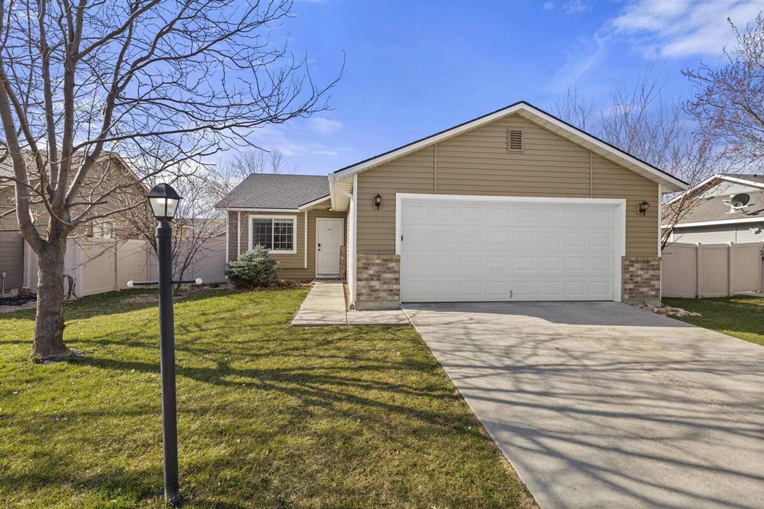 Building Photo - 11163 Silver River Loop